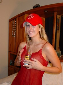 Coquine dévergondée disponible pour une soirée sexe sur Meurthe-et-Moselle