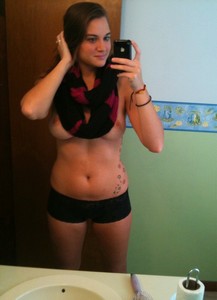 Coquine cherche un mec pas trop moche à Nancy pour un plan cul