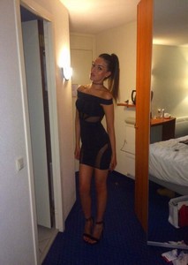 Chaude coquine veut un plan immédiat avec un homme viril à Nancy