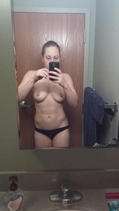 Jolie femme veut trouver un mec branché sexe à Nancy