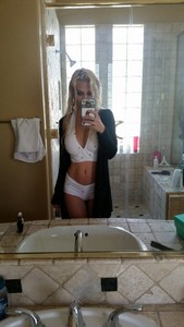 Salope soumise adorant la sodomie sur Nancy ou environ