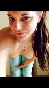 Coquine suceuse disponible pour une soirée sexe sur Meurthe-et-Moselle