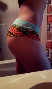 Salope à dilater attend sa sodomie pour l'après midi